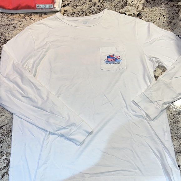 Vineyard vine hockey, three pack, long sleeve T-shirts in a size large - Picture 12 of 16